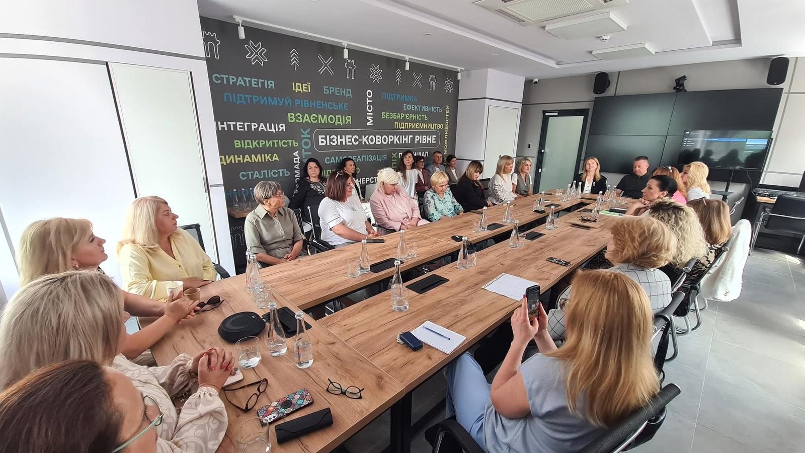 Жіноче лідерство та відбудова України